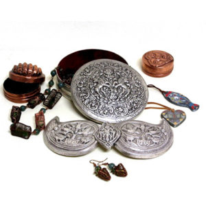 Jewelry and jewelry boxes
