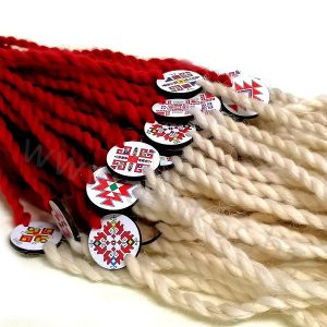 bracelet martenitsa wooden tile