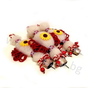 martenitsa of raw wool